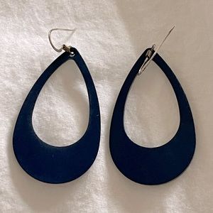 Nickel and Suede navy earrings